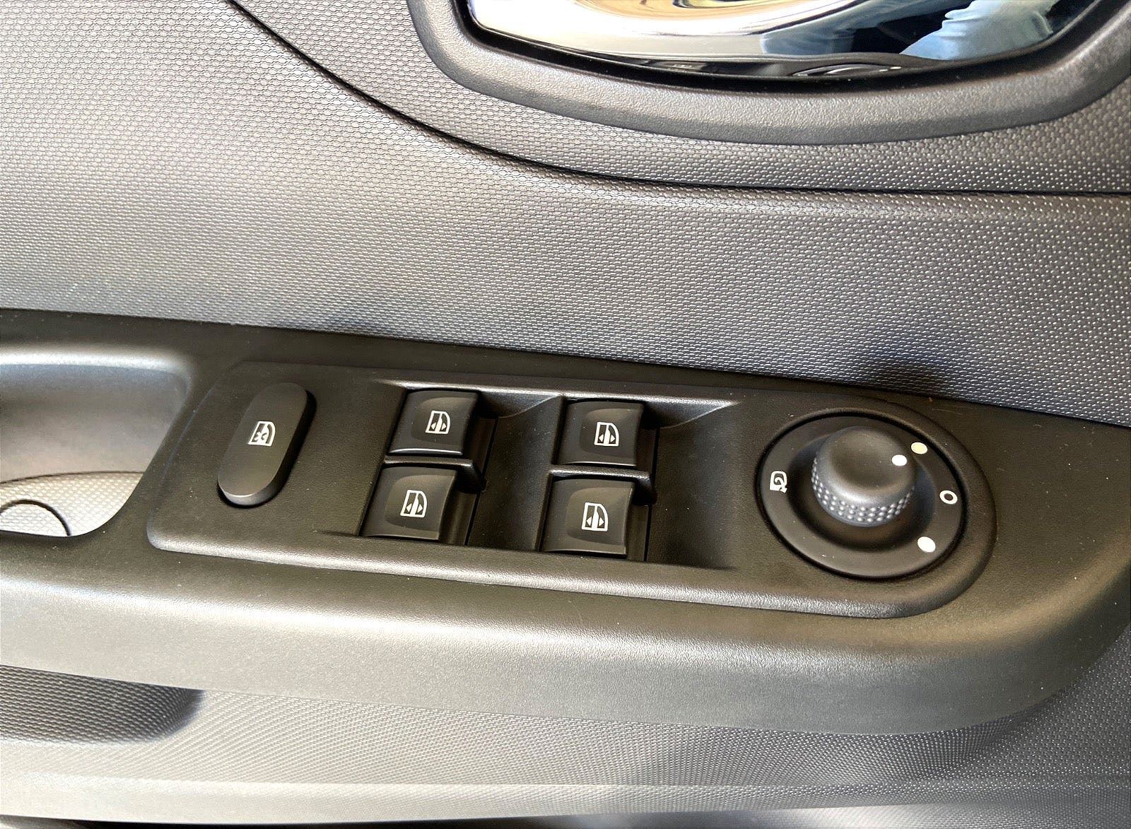 Sort Renault Captur fra 2015