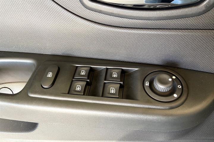 Sort Renault Captur fra 2015