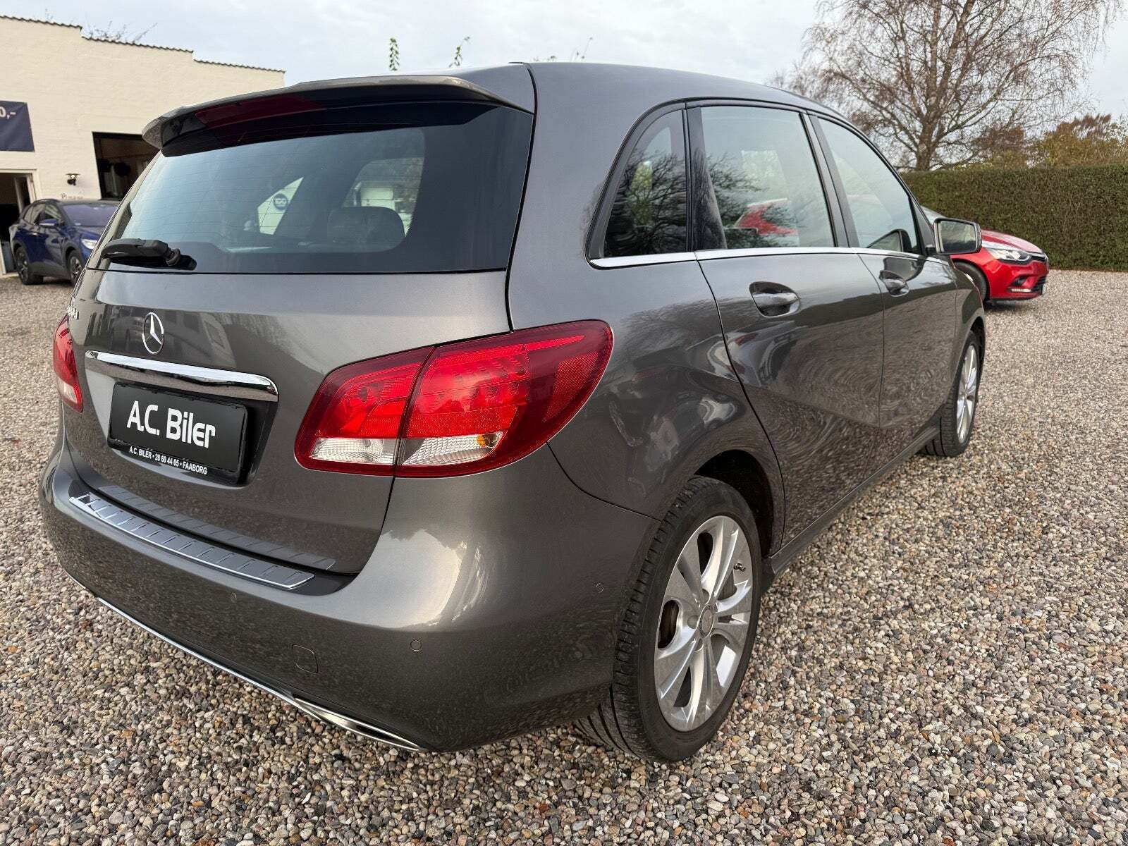 undefined Mercedes B180 d fra 2016