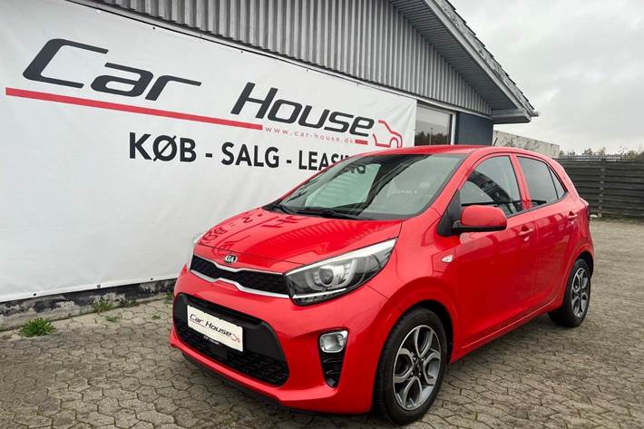 Rød Kia Picanto fra 2018 set udefra