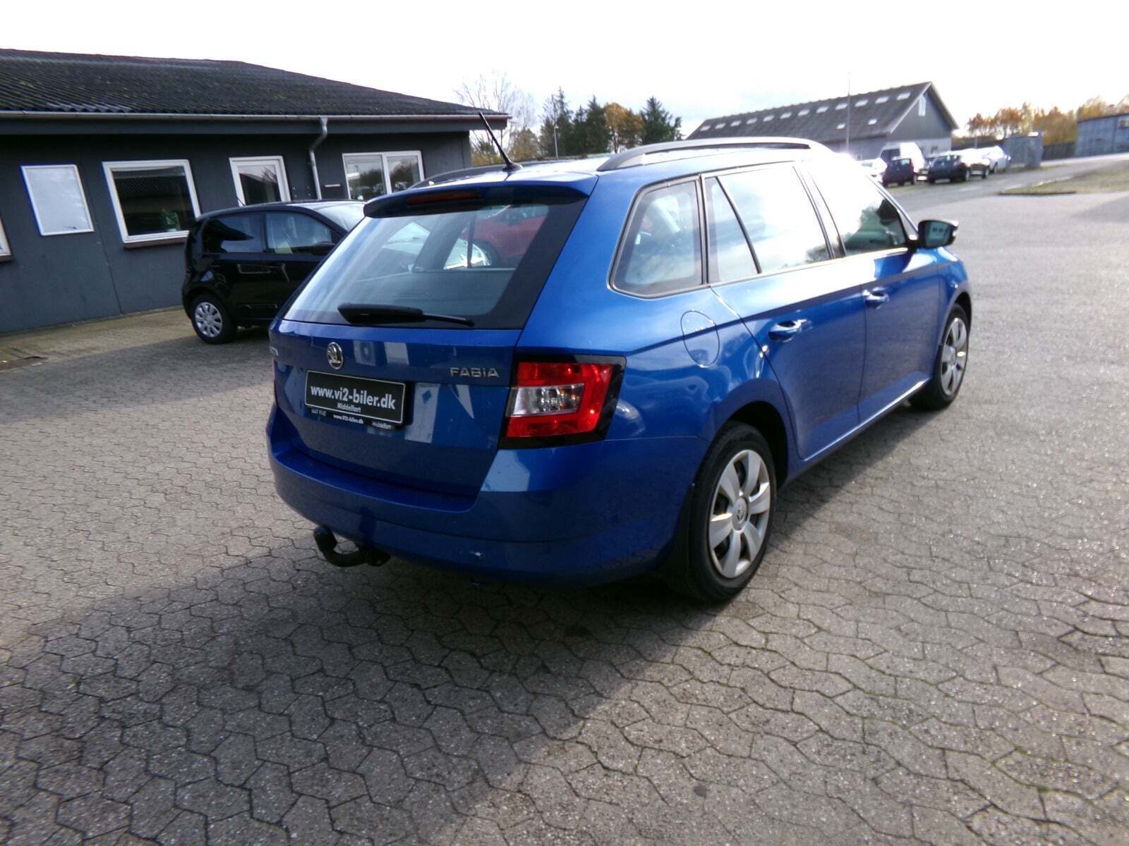 Blå Skoda Fabia fra 2018