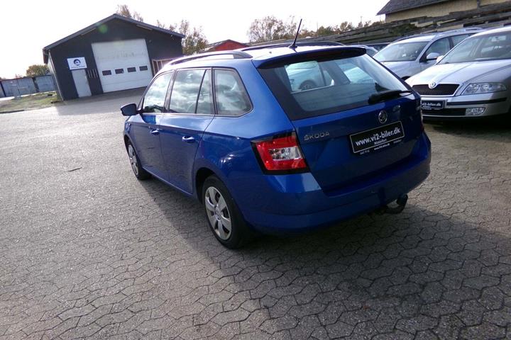 Blå Skoda Fabia fra 2018