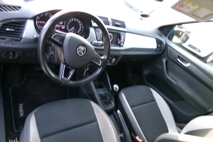 Blå Skoda Fabia fra 2018
