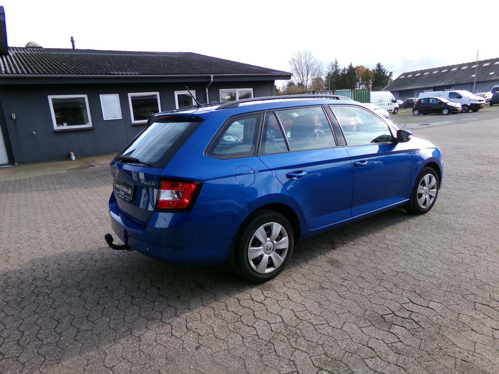 Blå Skoda Fabia fra 2018