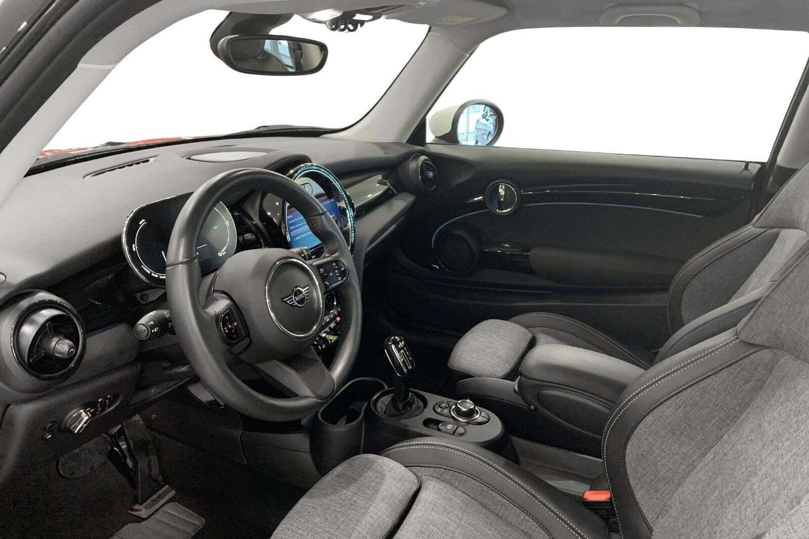 Mini Cooper SE Essential