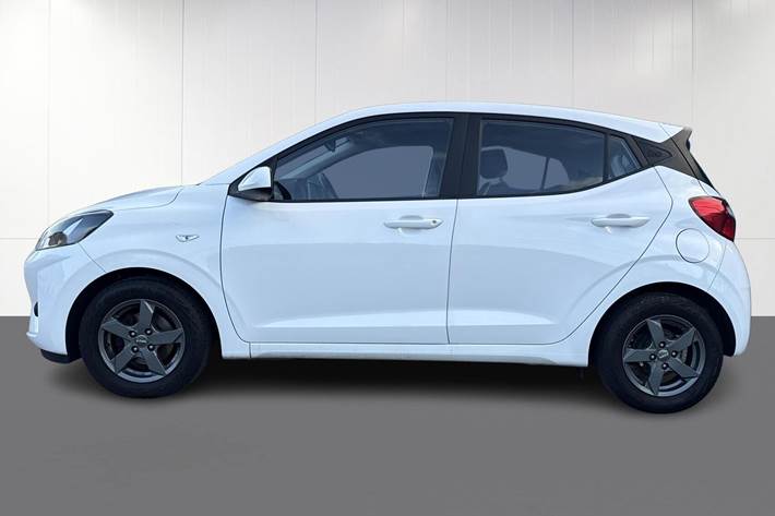 Hvid Hyundai i10 fra 2022