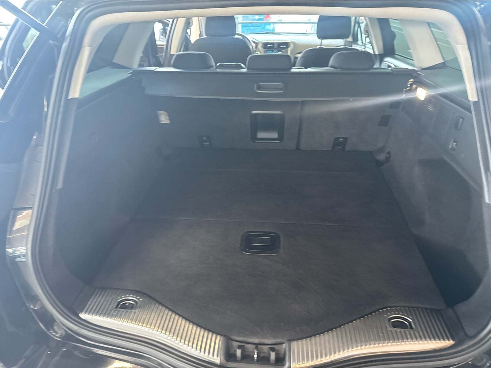 Sort Ford Mondeo fra 2018