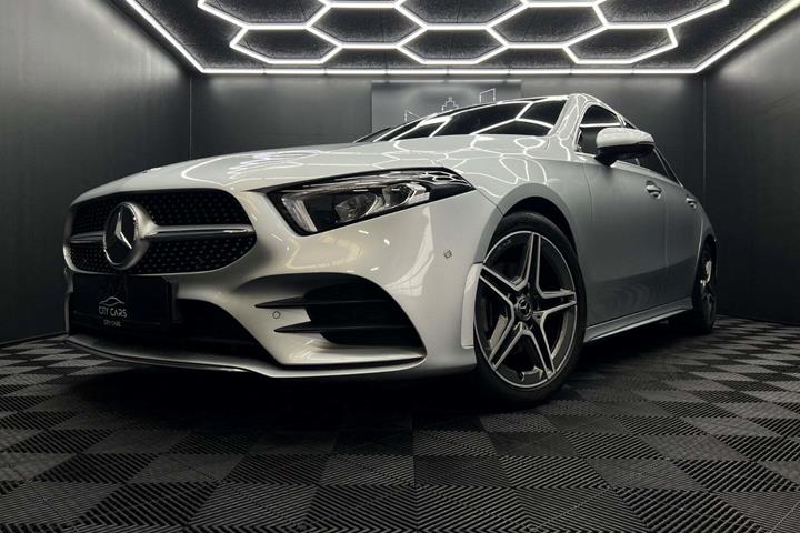 Sølv Mercedes A200 fra 2018
