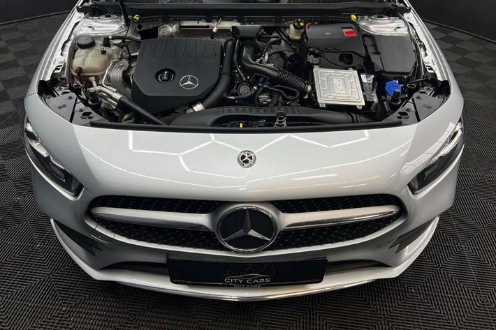 Sølv Mercedes A200 fra 2018