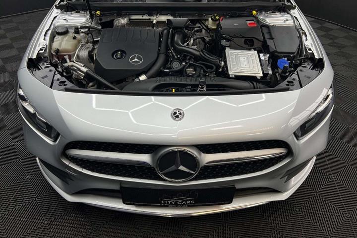 Sølv Mercedes A200 fra 2018