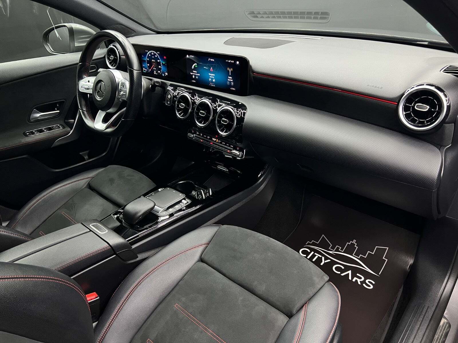 Grå Mercedes A200 fra 2021