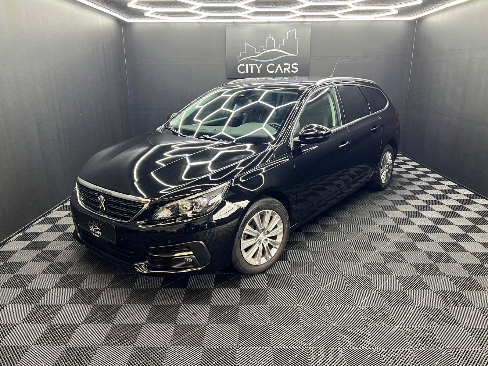 Peugeot 308 1,6 BlueHDi 120 Allure Sky SW EAT6