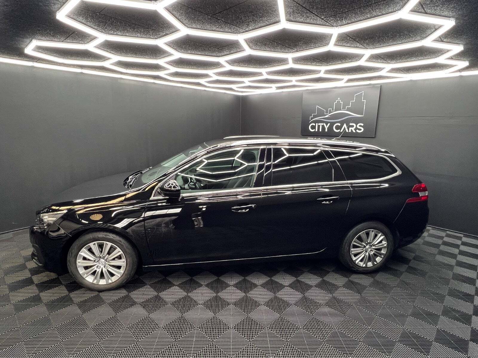 Peugeot 308 1,6 BlueHDi 120 Allure Sky SW EAT6