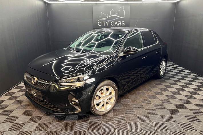 Sort Opel Corsa fra 2020 set udefra