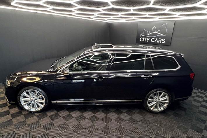 Sort VW Passat fra 2020