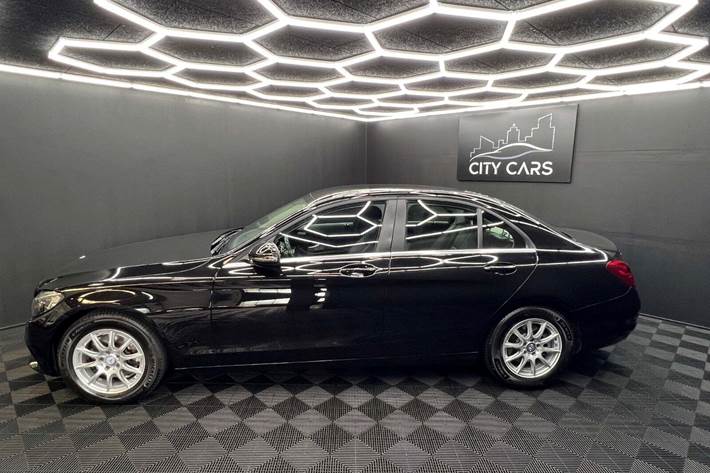 Sort Mercedes C220 d fra 2017