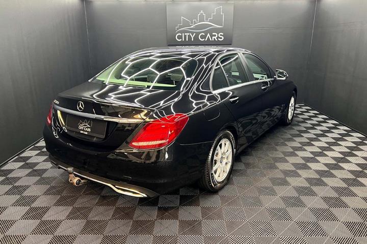 Sort Mercedes C220 d fra 2017