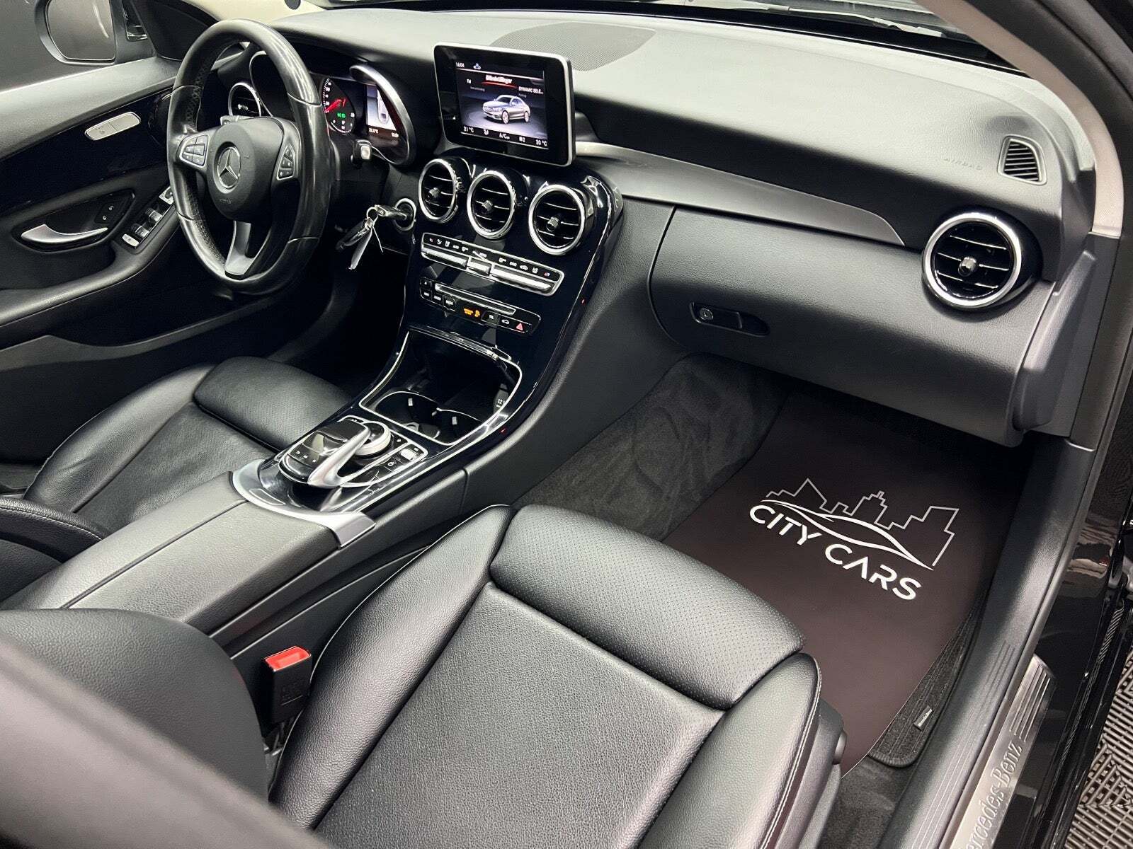 Sort Mercedes C220 d fra 2017