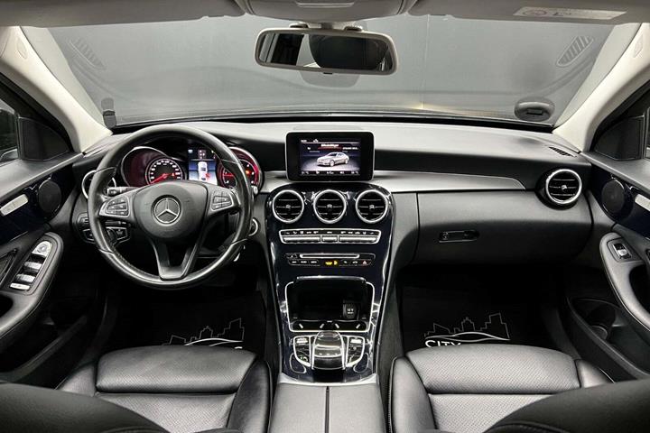 Sort Mercedes C220 d fra 2017