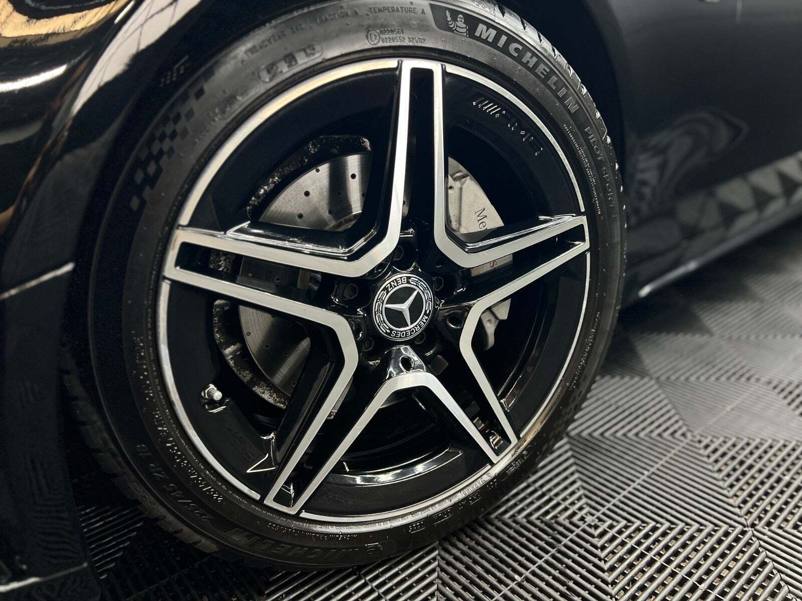Sort Mercedes C220 d fra 2020