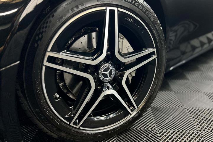 Sort Mercedes C220 d fra 2020