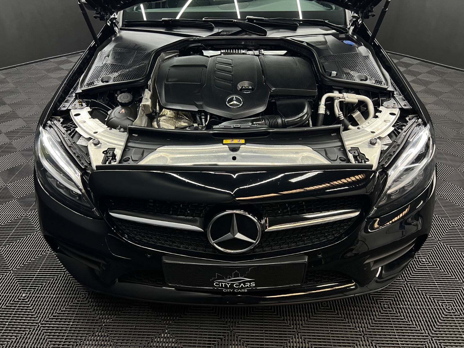 Sort Mercedes C220 d fra 2020