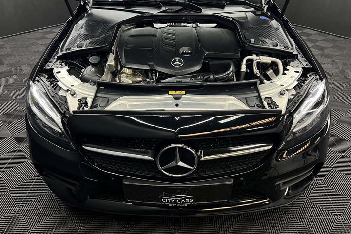 Sort Mercedes C220 d fra 2020
