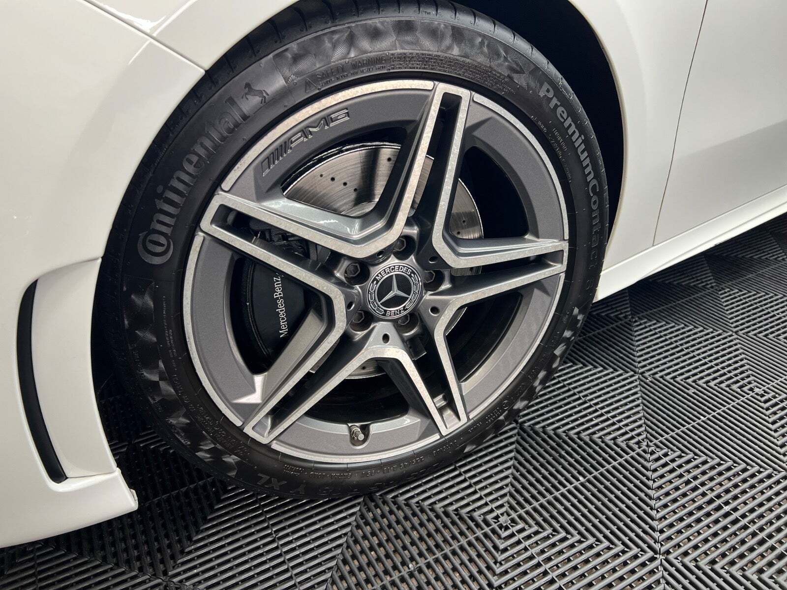 Hvid Mercedes A220 d fra 2020
