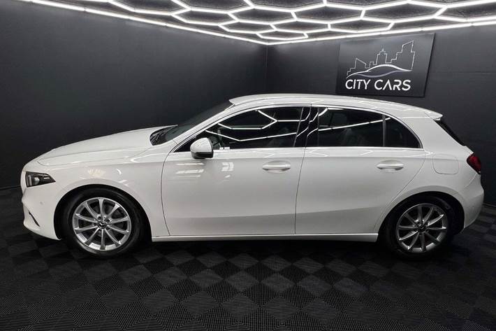 Hvid Mercedes A180 d fra 2018