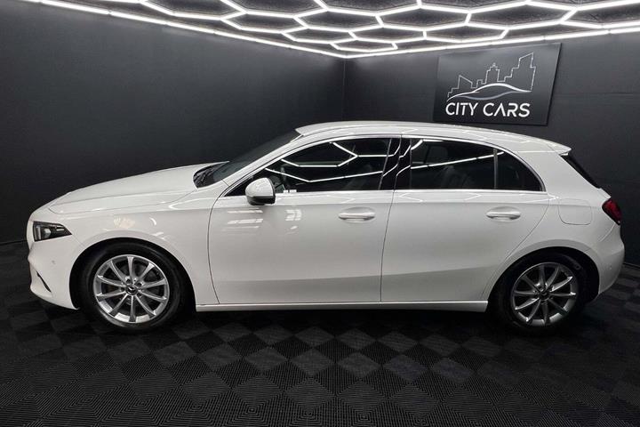 Hvid Mercedes A180 d fra 2018