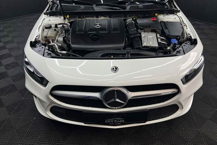 Hvid Mercedes A180 d fra 2018