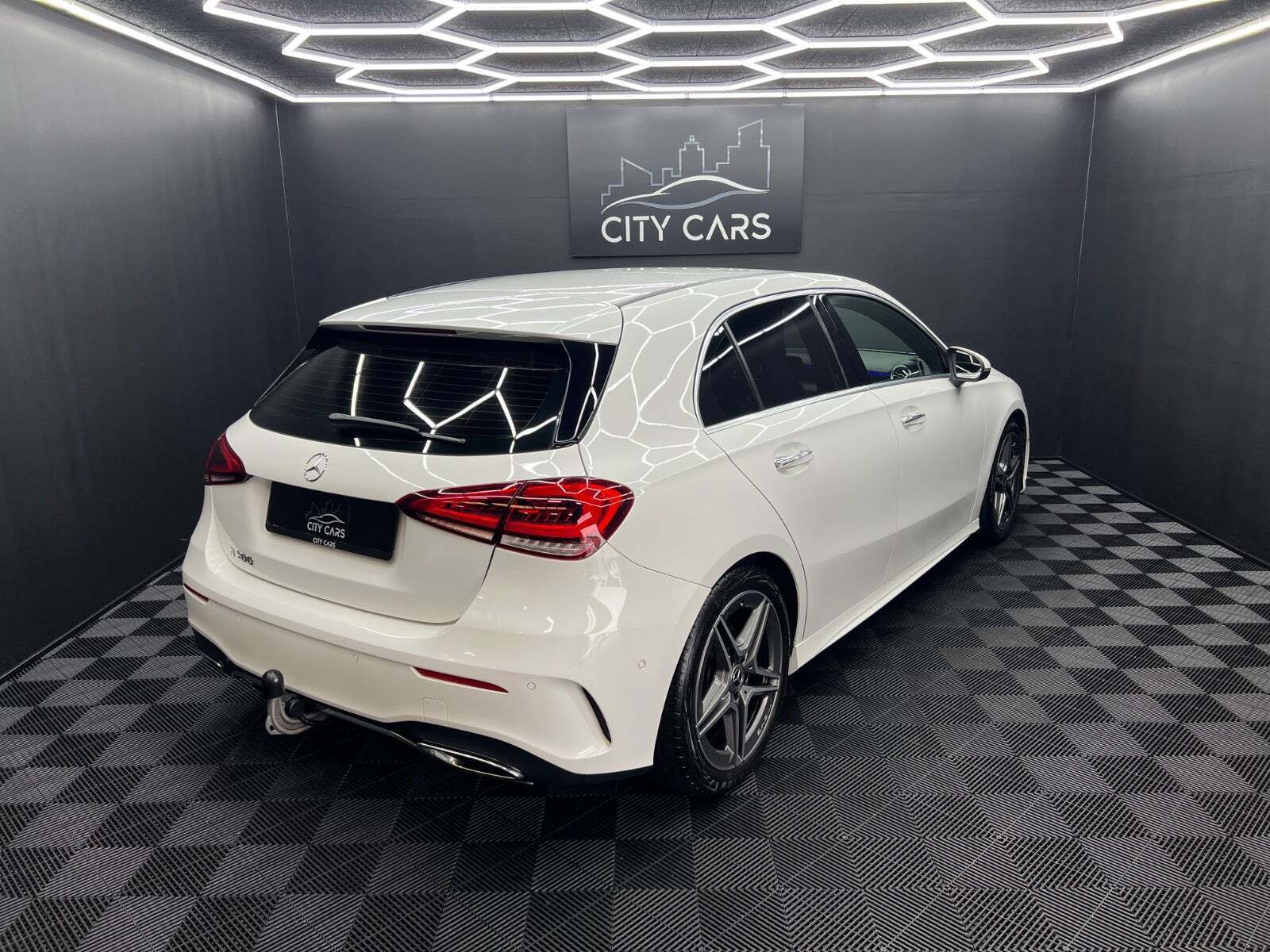 Hvid Mercedes A200 fra 2019