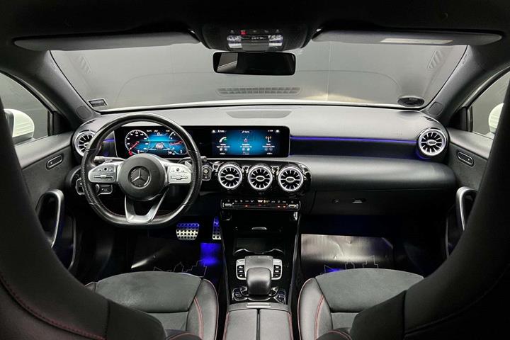 Hvid Mercedes A200 fra 2019