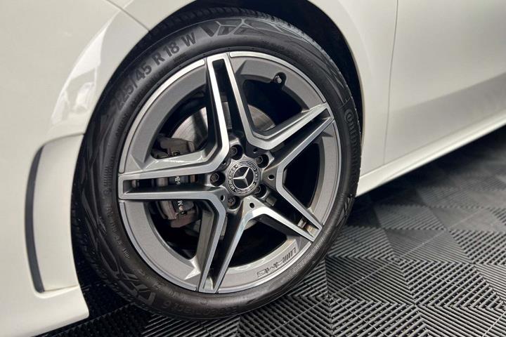 Hvid Mercedes A200 fra 2019