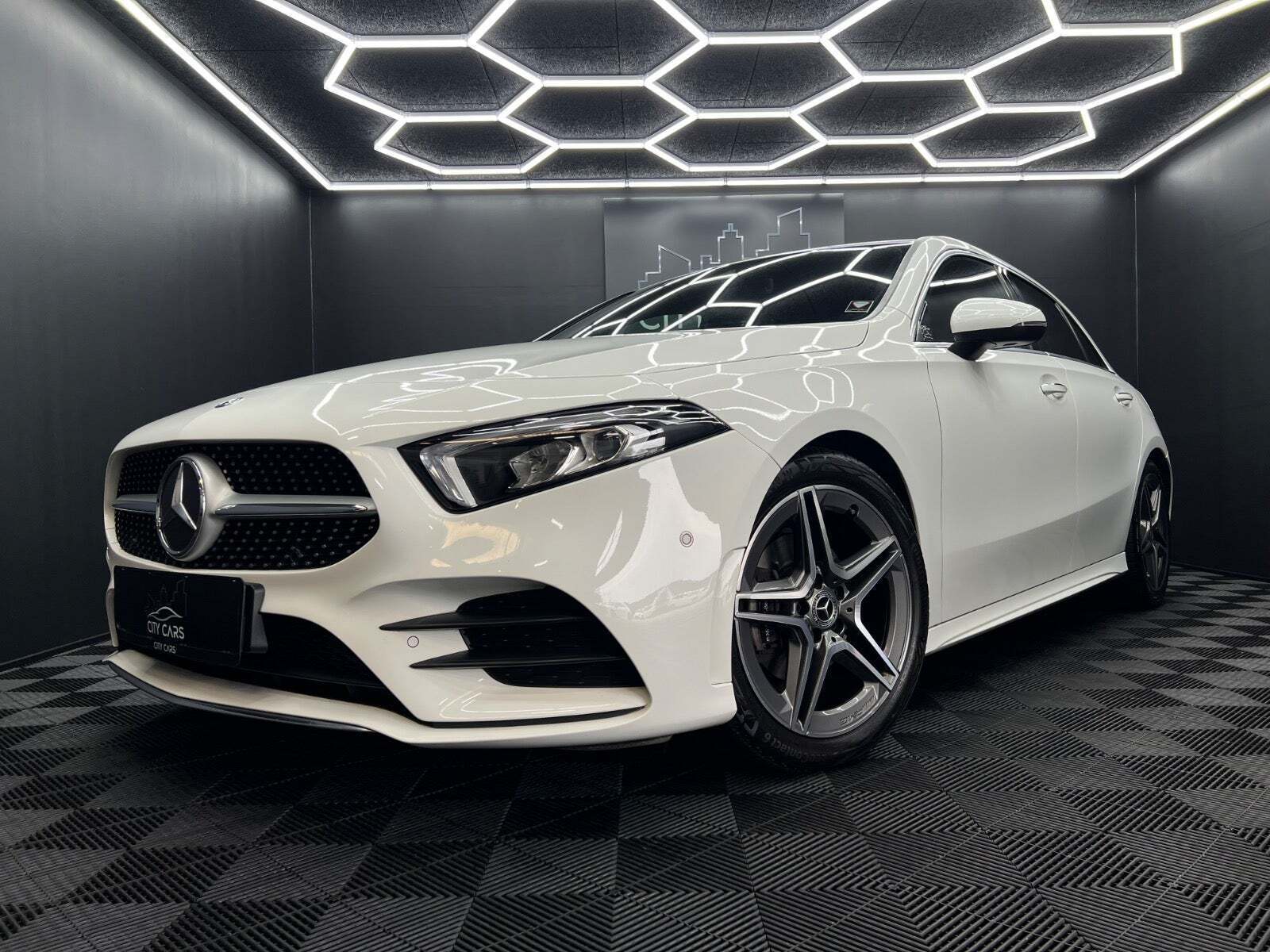 Hvid Mercedes A200 fra 2019