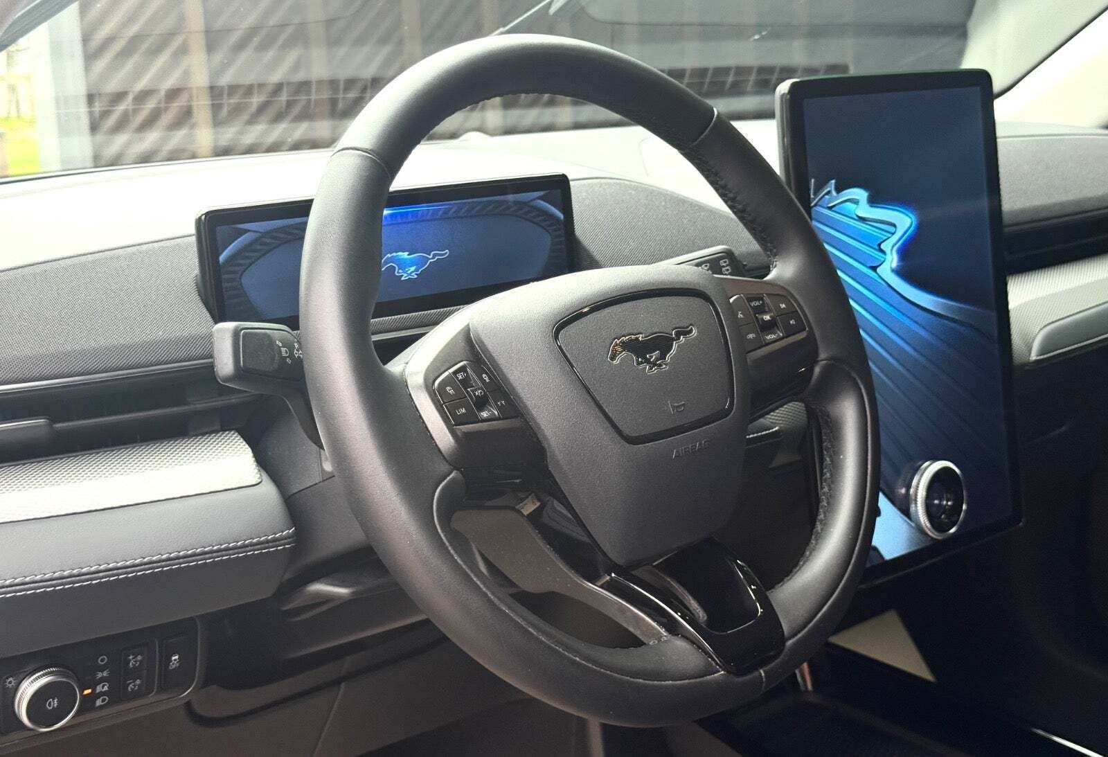 Ford Mustang Mach-E 98 Extended Range