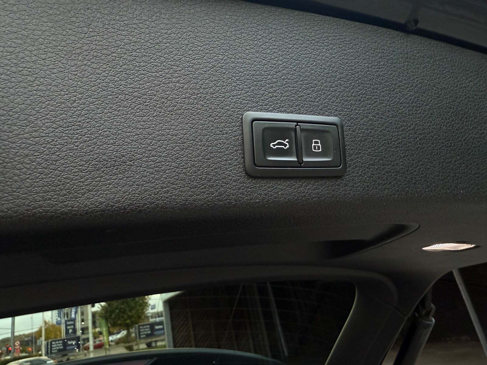 Grøn Audi e-tron fra 2019