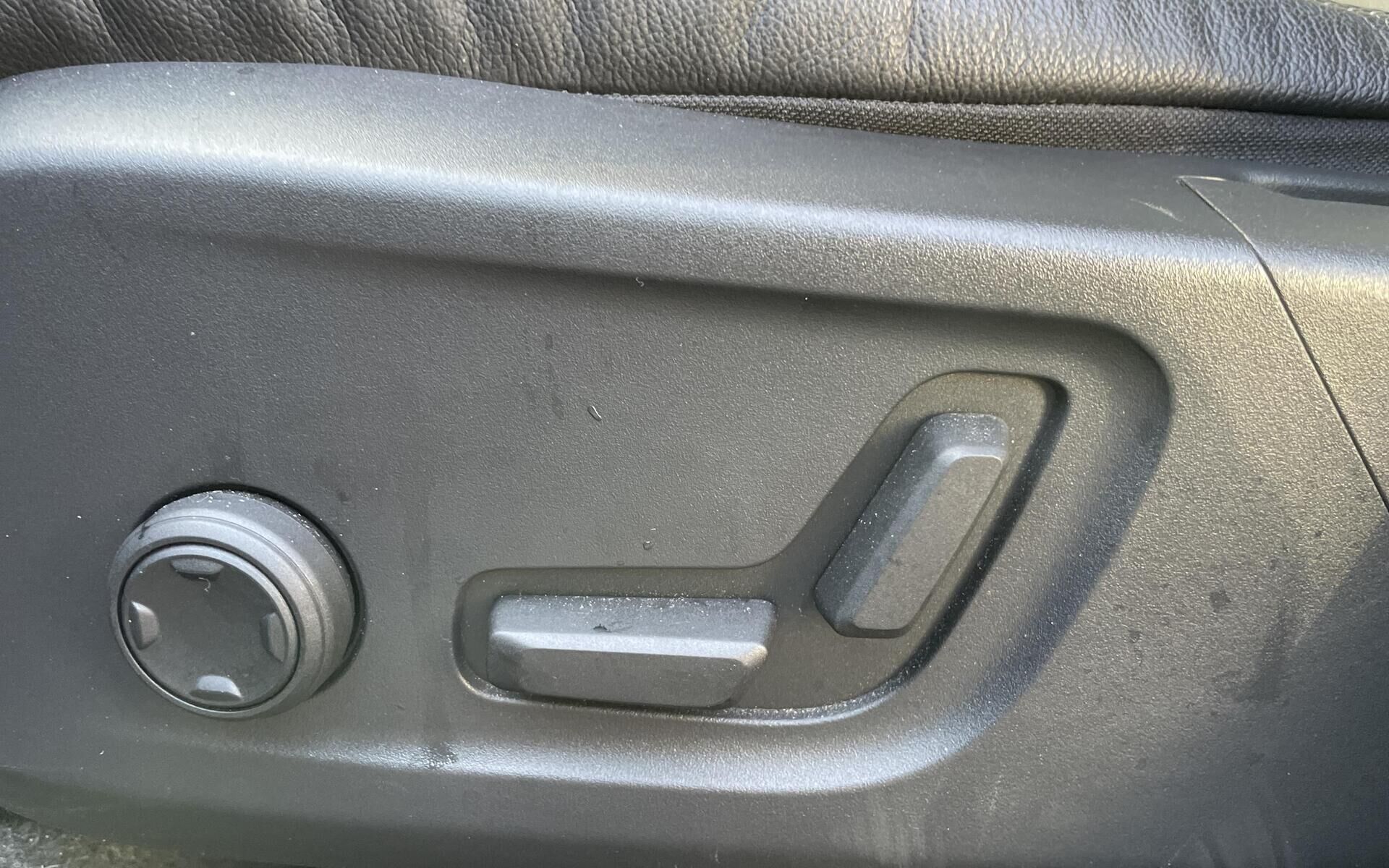 Sort Volvo XC40 fra 2022