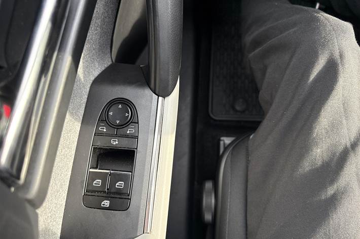 Hvid Mazda MX-30 fra 2022