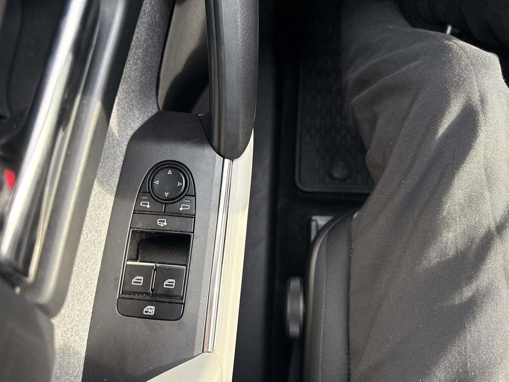 Hvid Mazda MX-30 fra 2022