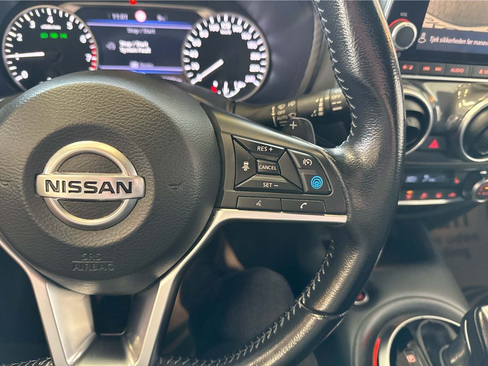 Grå Nissan Juke fra 2019