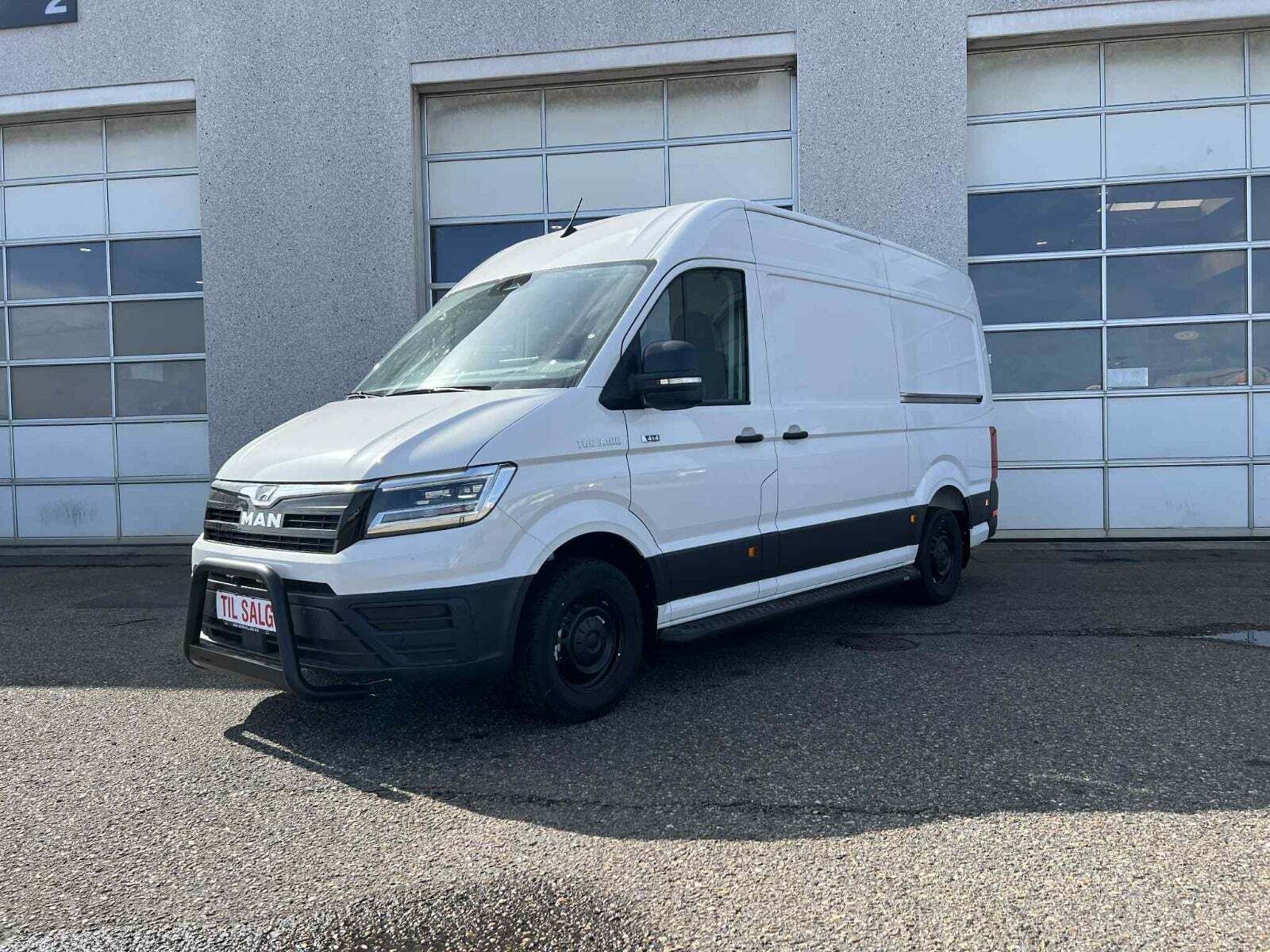 MAN TGE 2,0 3.180 Kassevogn L3H3 aut. AWD