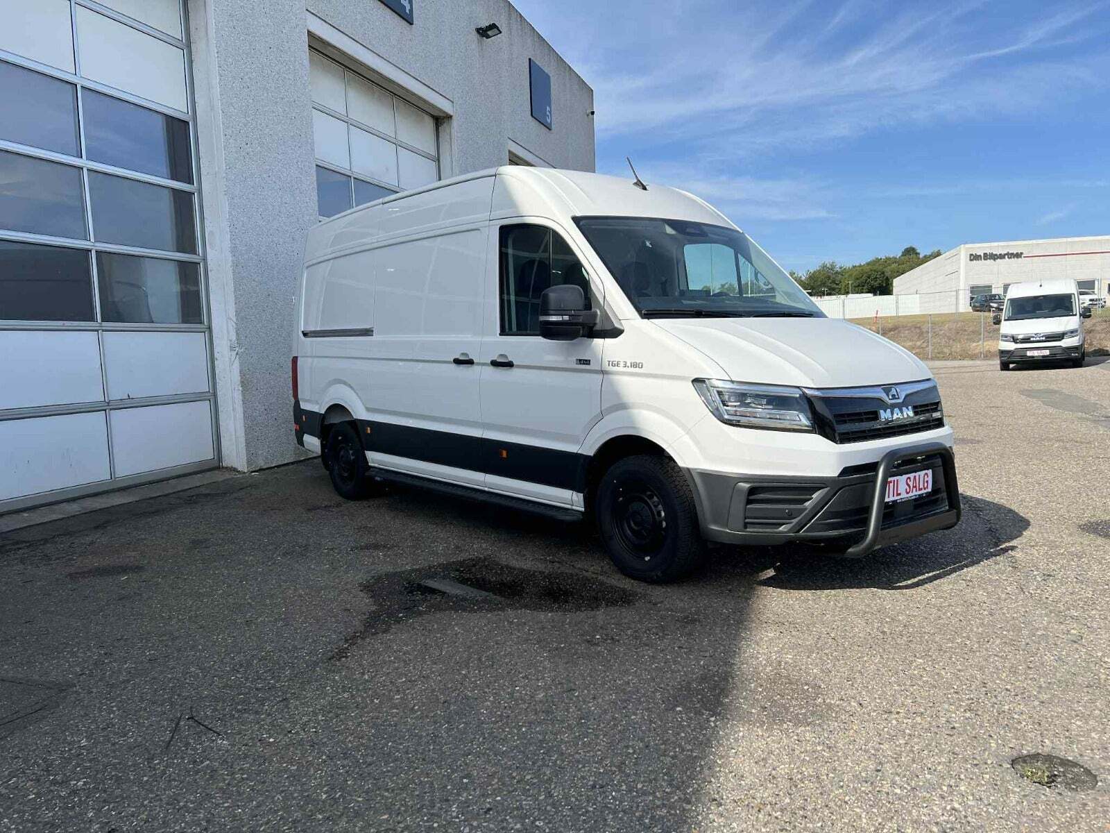 MAN TGE 2,0 3.180 Kassevogn L3H3 aut. AWD