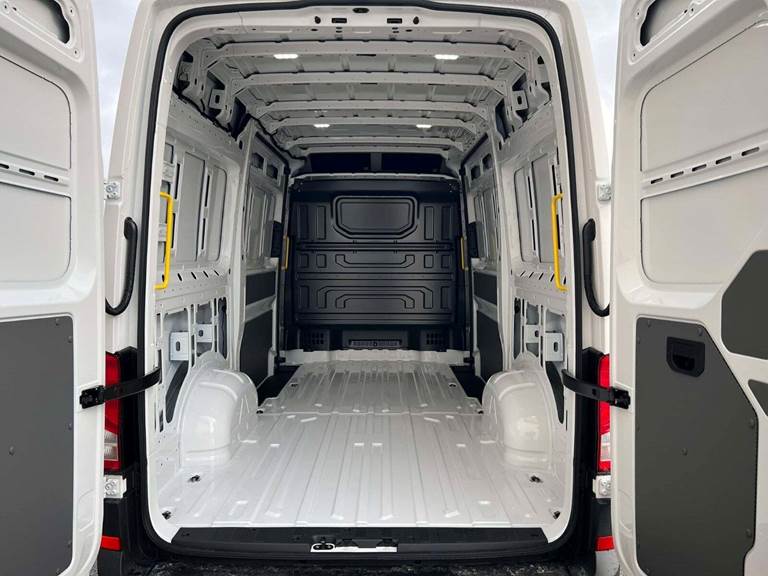 MAN TGE 2,0 3.180 Kassevogn L3H3 aut. FWD