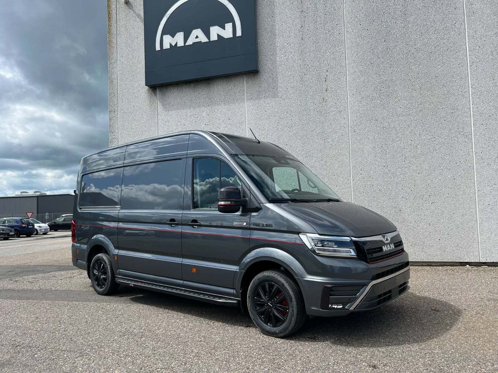 MAN TGE 2,0 3.180 Kassevogn L3H3 aut. FWD