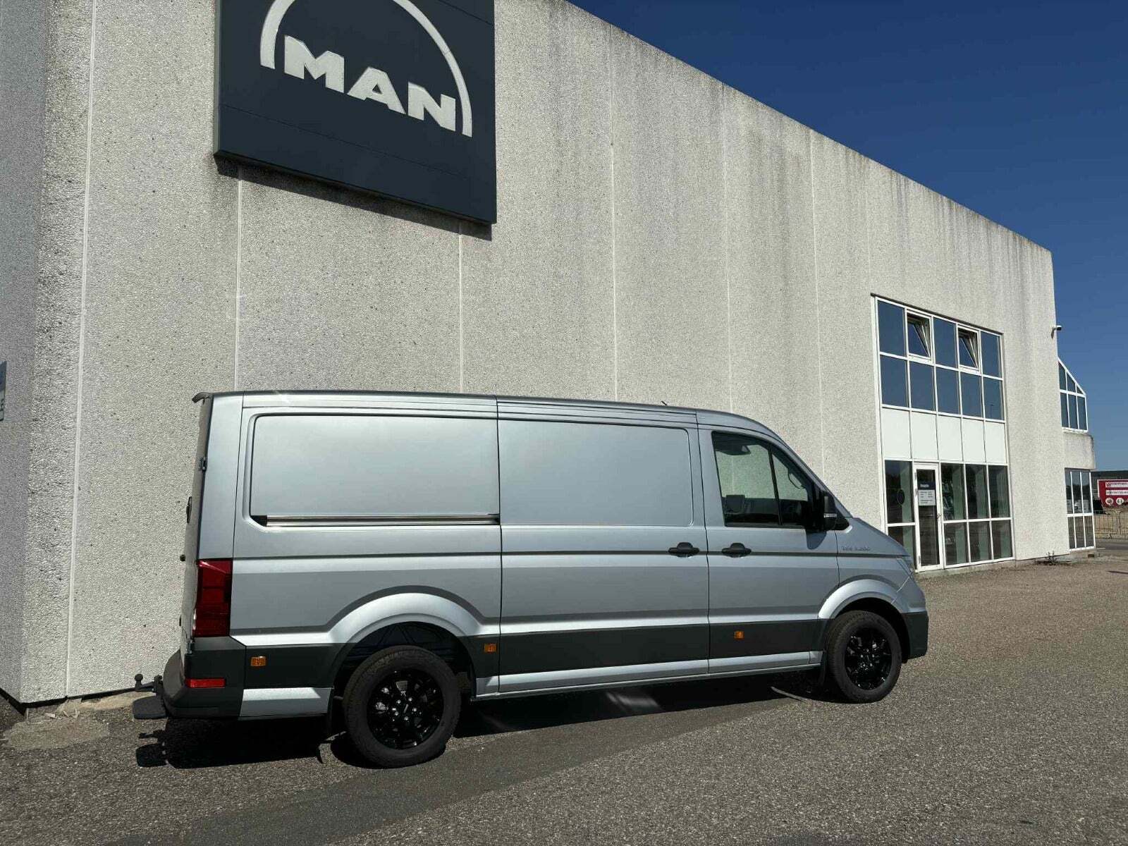 MAN TGE 2,0 3.200 Kassevogn L3H3 aut. FWD