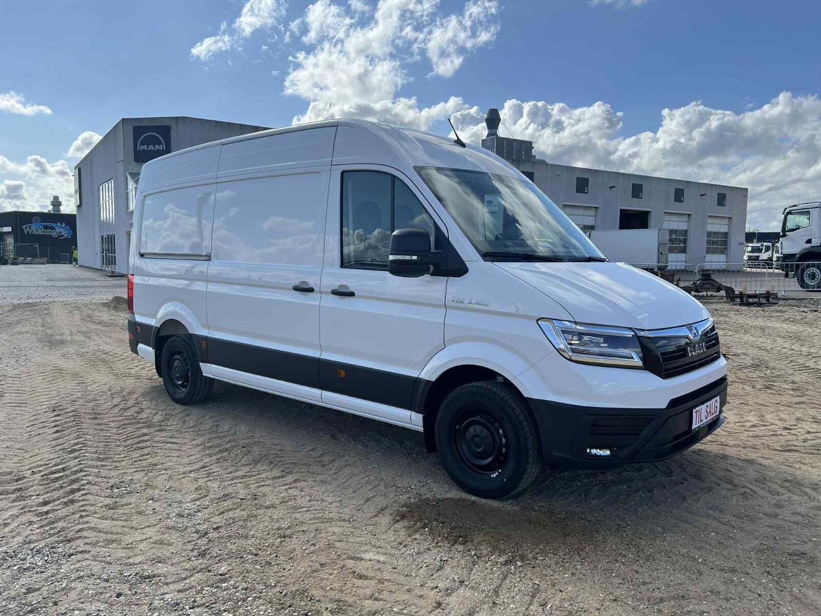 MAN TGE 2,0 3.160 Kassevogn L3H3 aut. RWD