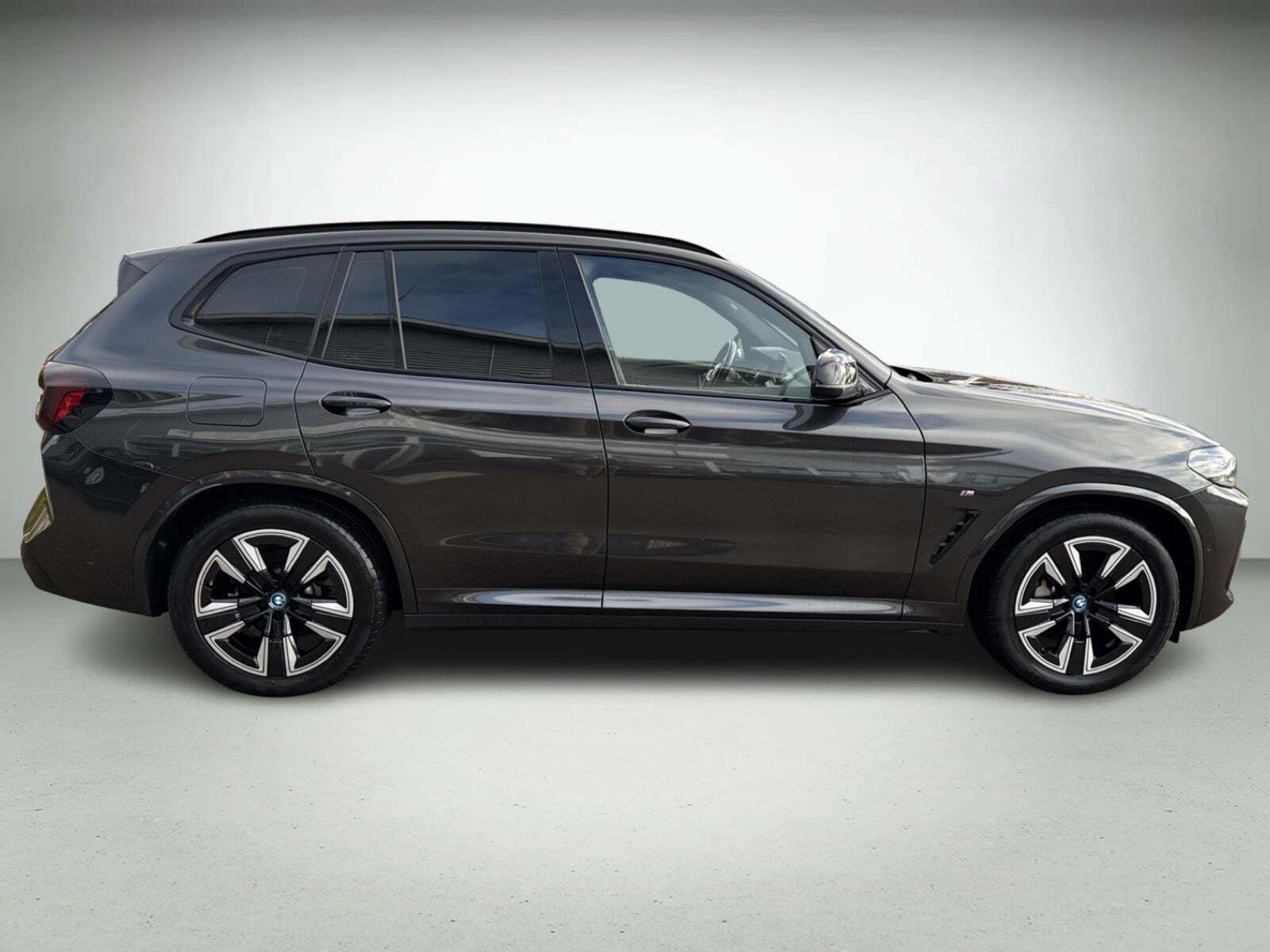 BMW iX3 Charged M-Sport