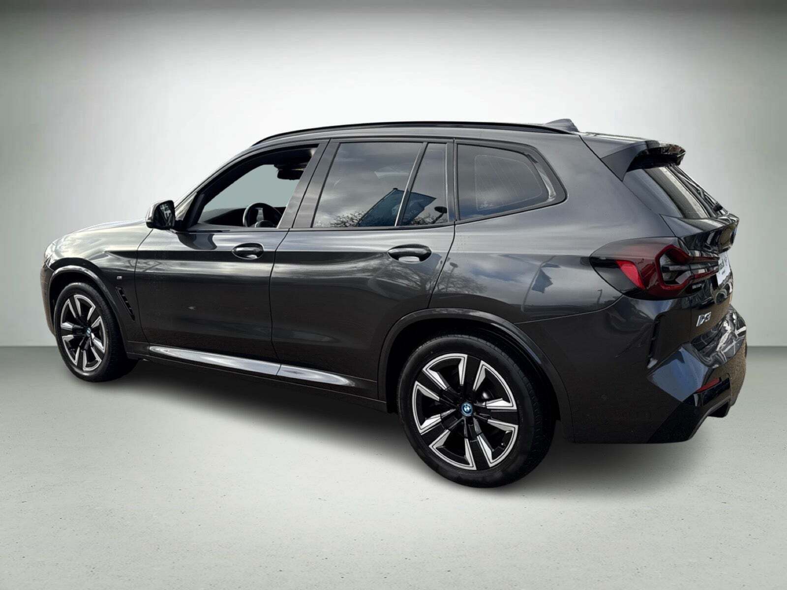 BMW iX3 Charged M-Sport