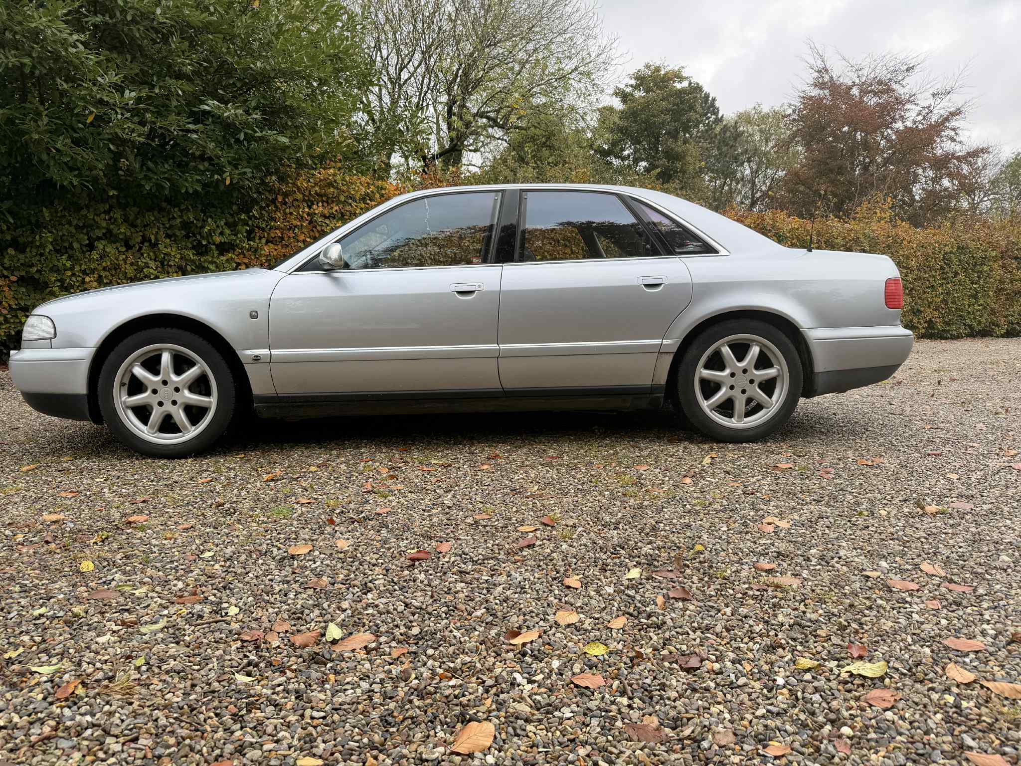 Audi A8 4,2 v8 Nysynet 30,10,2025